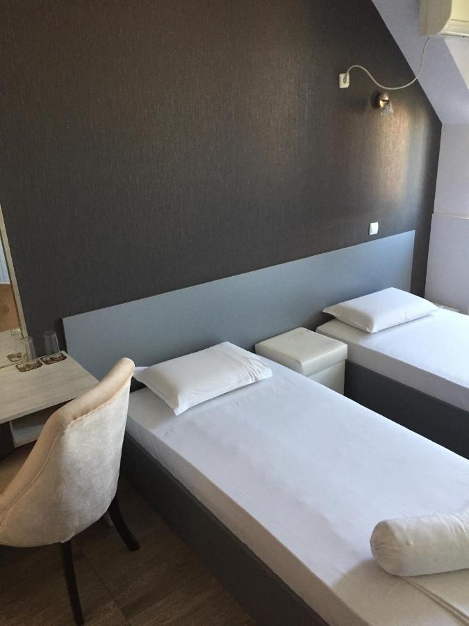 Family Hotel Amor Ruse Ngoại thất bức ảnh
