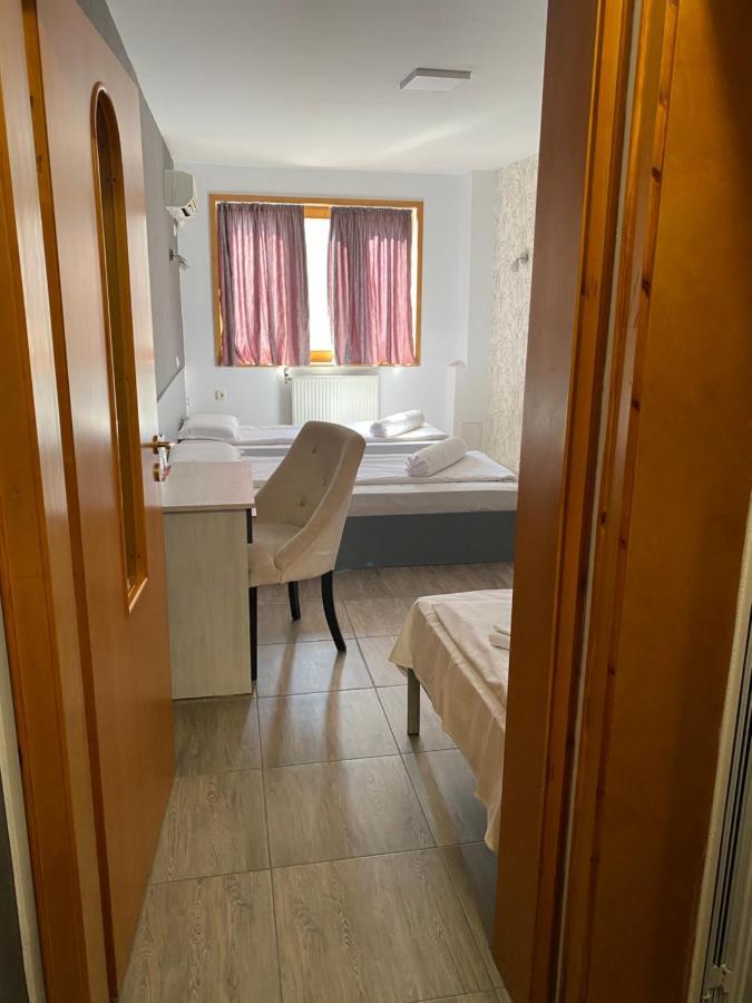 Family Hotel Amor Ruse Ngoại thất bức ảnh