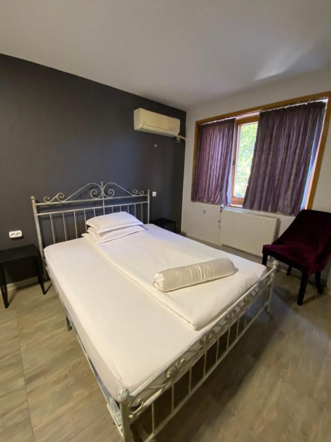 Family Hotel Amor Ruse Ngoại thất bức ảnh