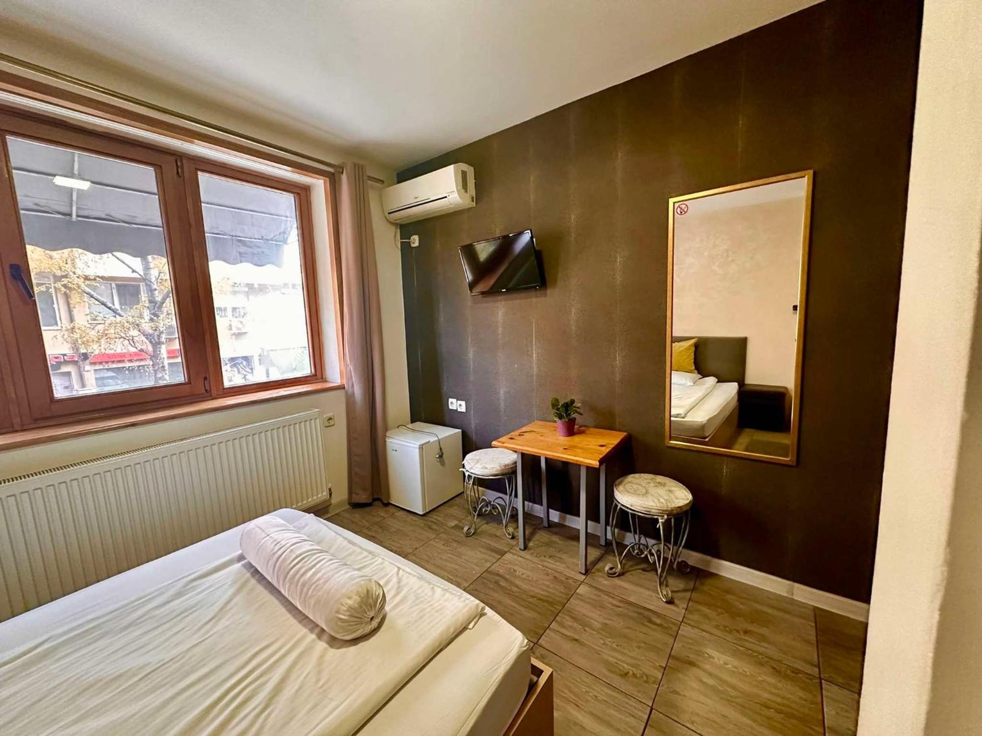 Family Hotel Amor Ruse Ngoại thất bức ảnh