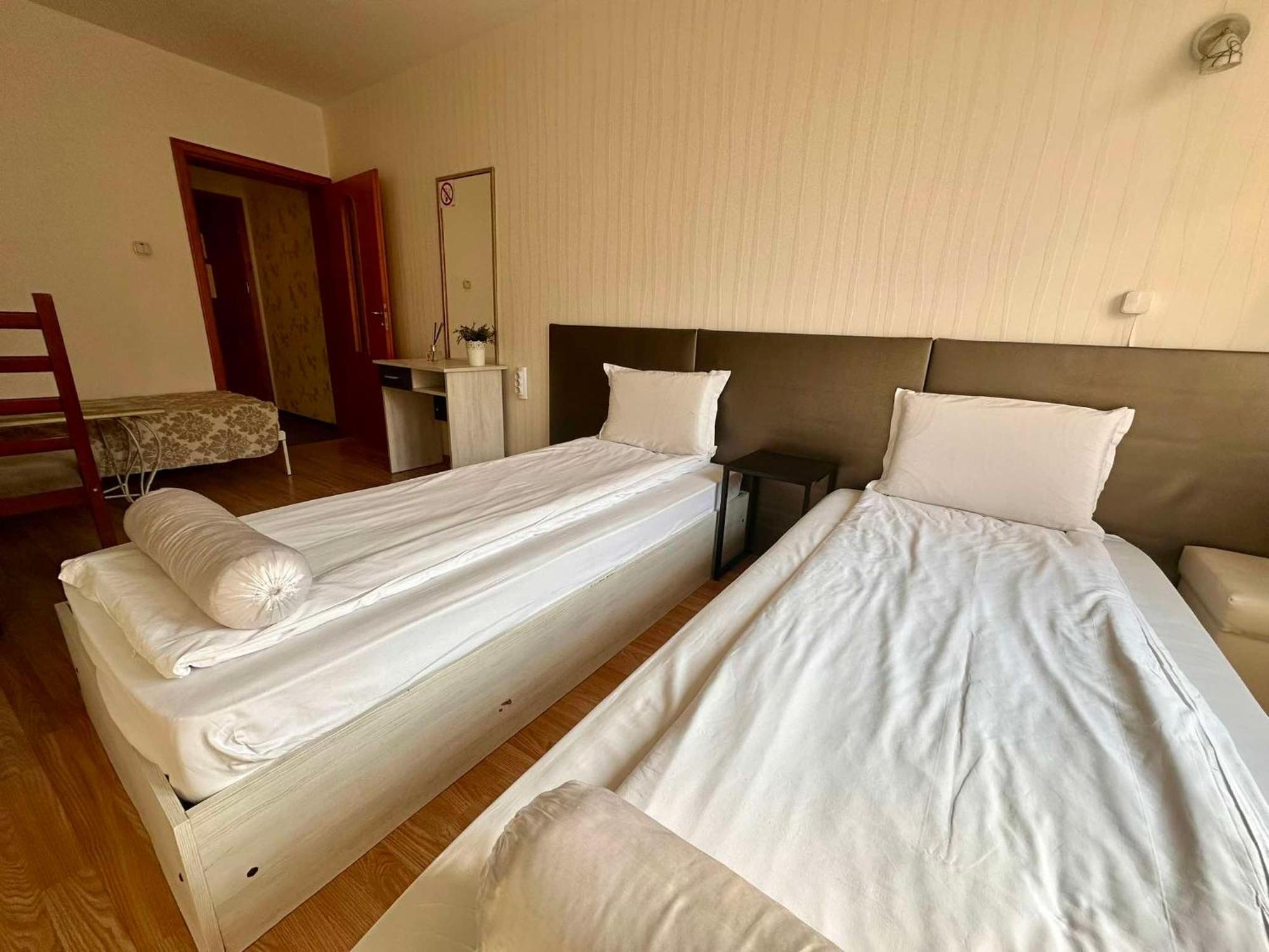 Family Hotel Amor Ruse Ngoại thất bức ảnh