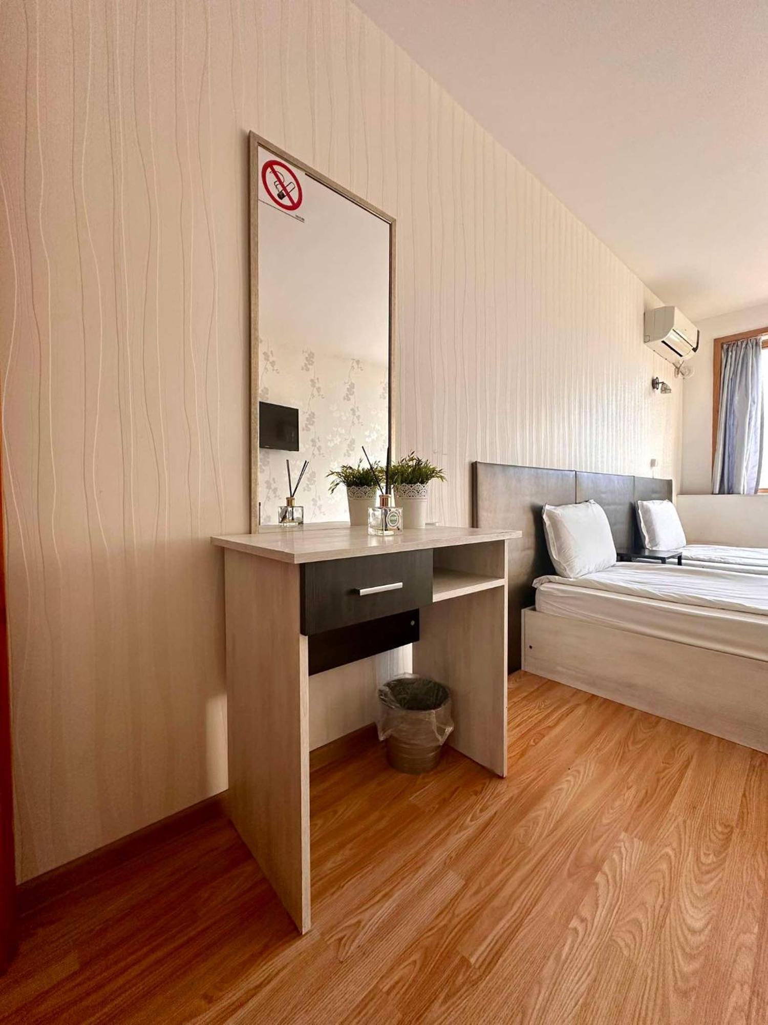 Family Hotel Amor Ruse Ngoại thất bức ảnh