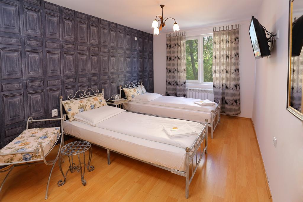 Family Hotel Amor Ruse Ngoại thất bức ảnh