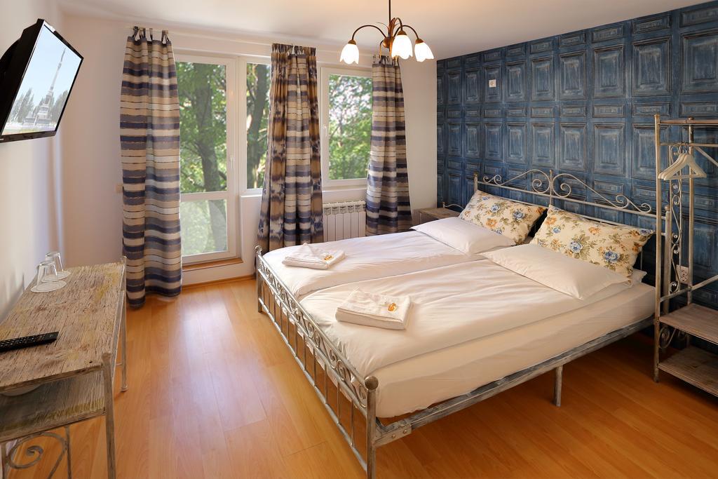 Family Hotel Amor Ruse Ngoại thất bức ảnh